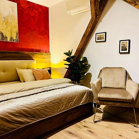 Boutique 17B Aparthotel Sibiu Buitenkant foto