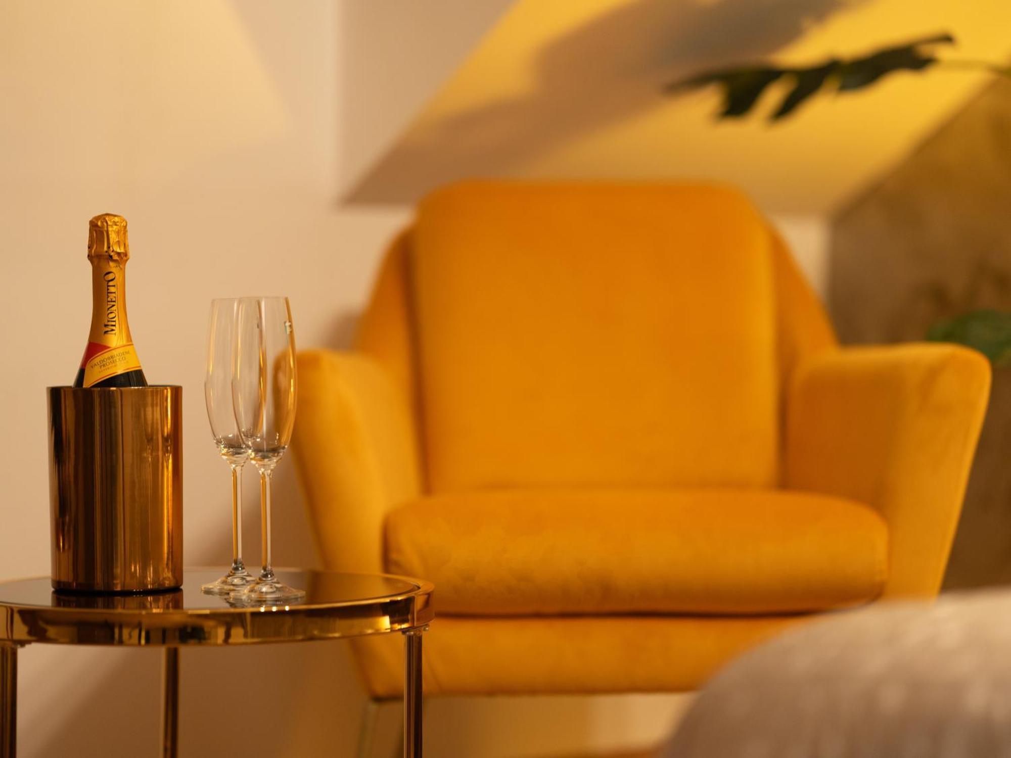 Boutique 17B Aparthotel Sibiu Buitenkant foto